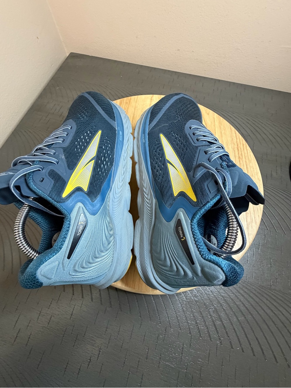 Altra Men’s Torin 5 running shoes - Picture 8 of 12